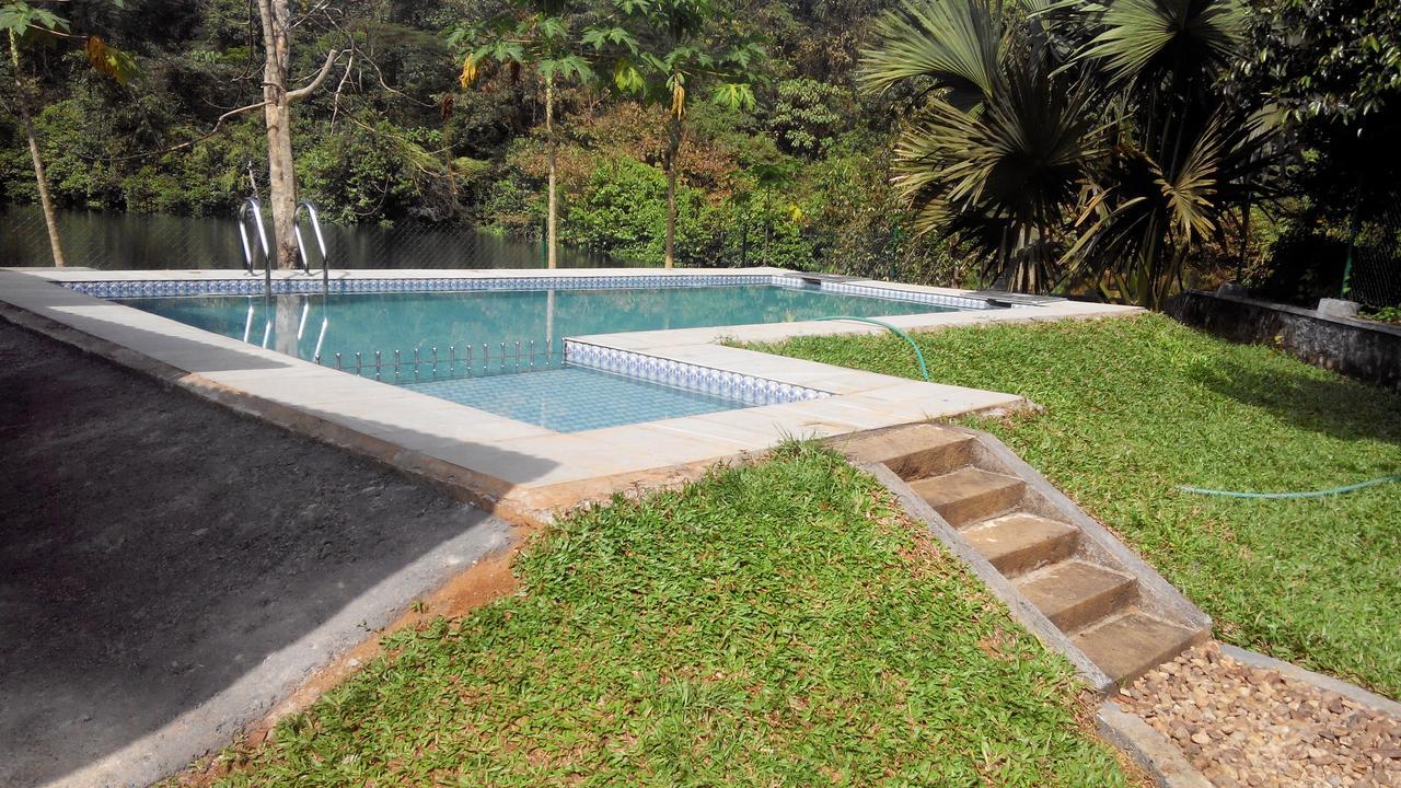 7Th Heaven Resorts Kochi Kültér fotó